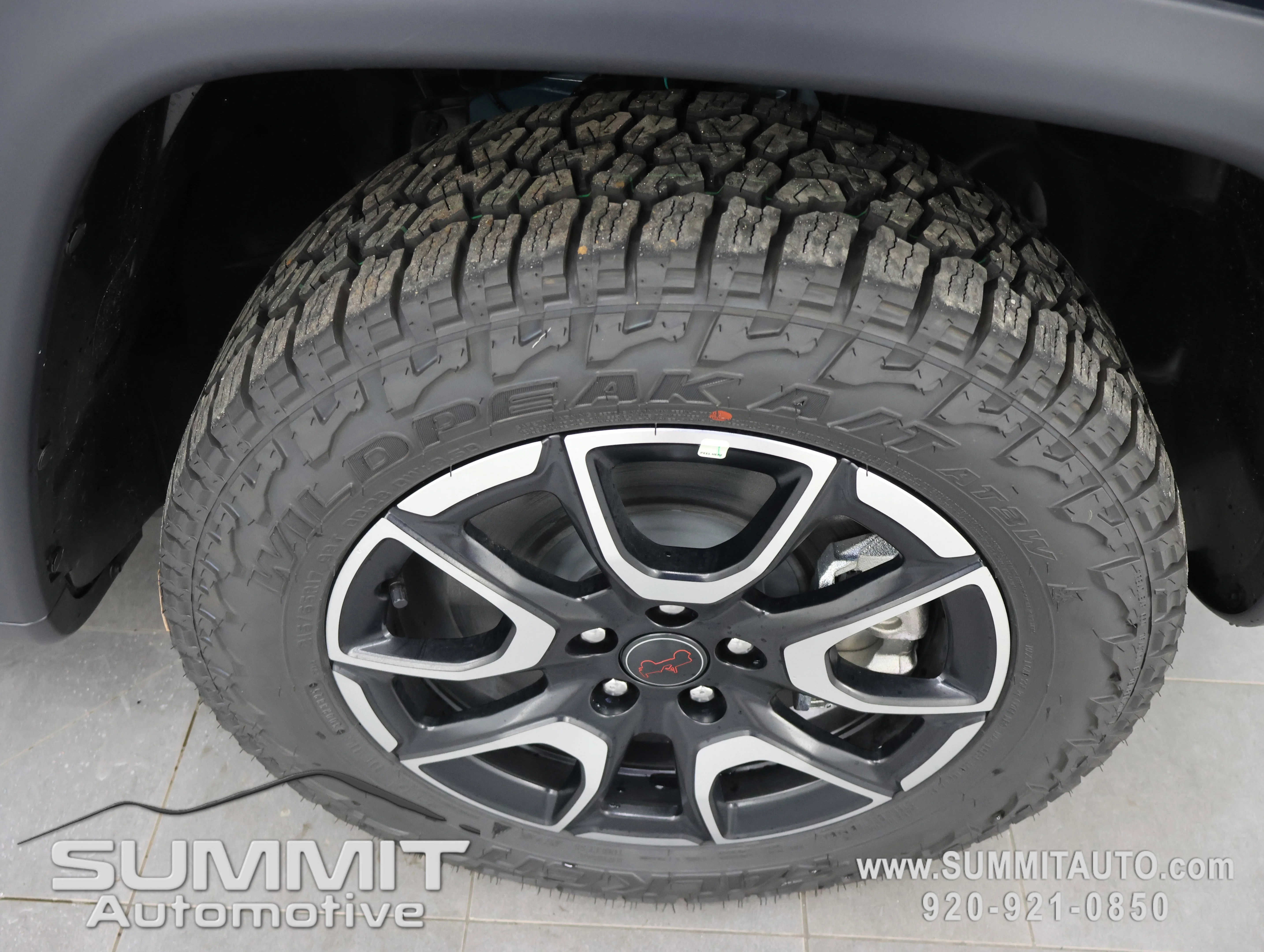 New 2026 Fathom Blue Pearl-Coat Exterior Paint Jeep Trailhawk image 3