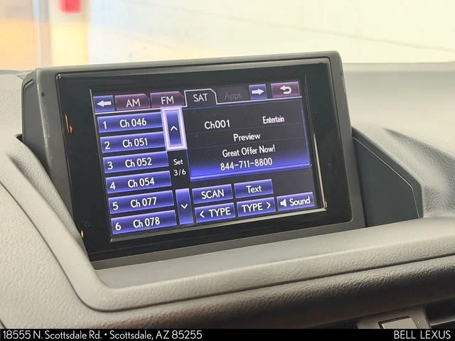 Used 2013  Lexus 200h image 21