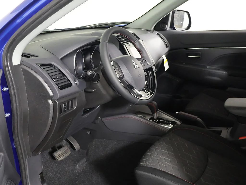 New 2026 Blue Mitsubishi 2.0 LE image 20
