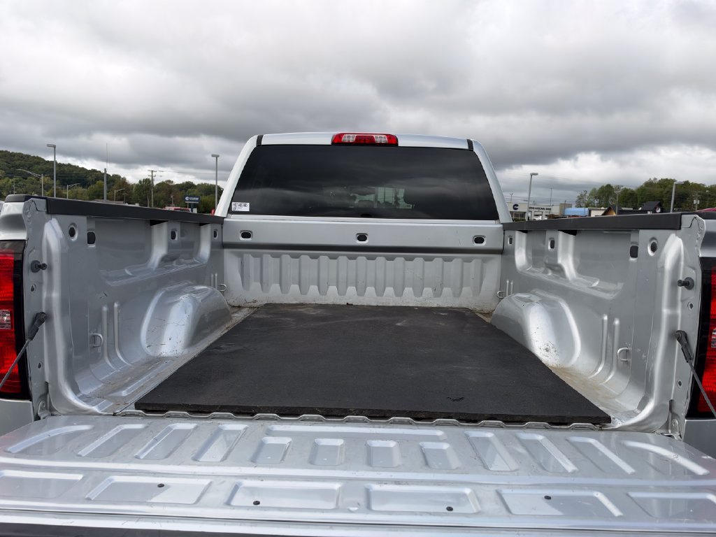 Used 2017 Silver Chevrolet LT image 4