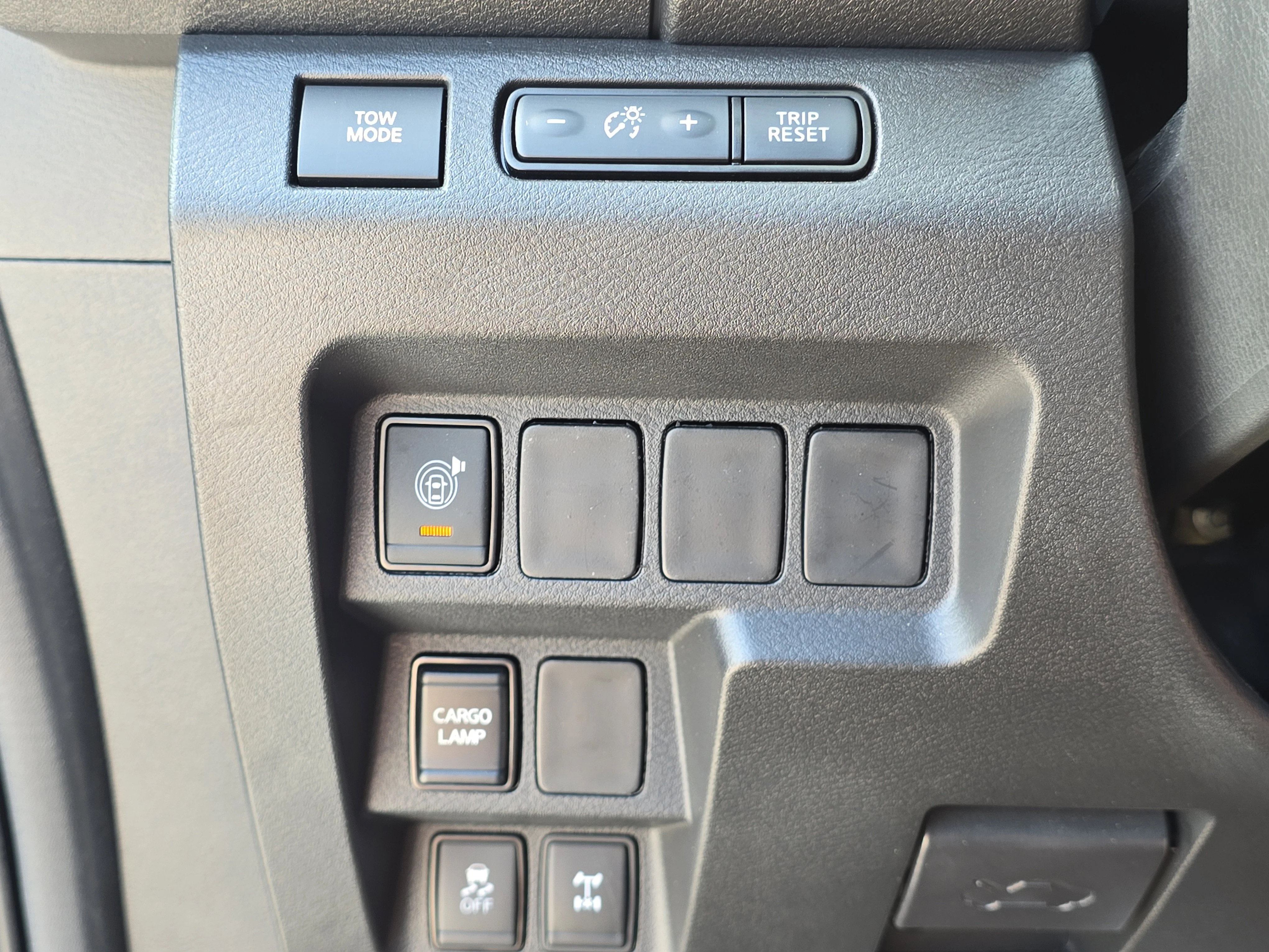 Certified Used 2026 Gun Metallic Nissan PRO-4X image 30