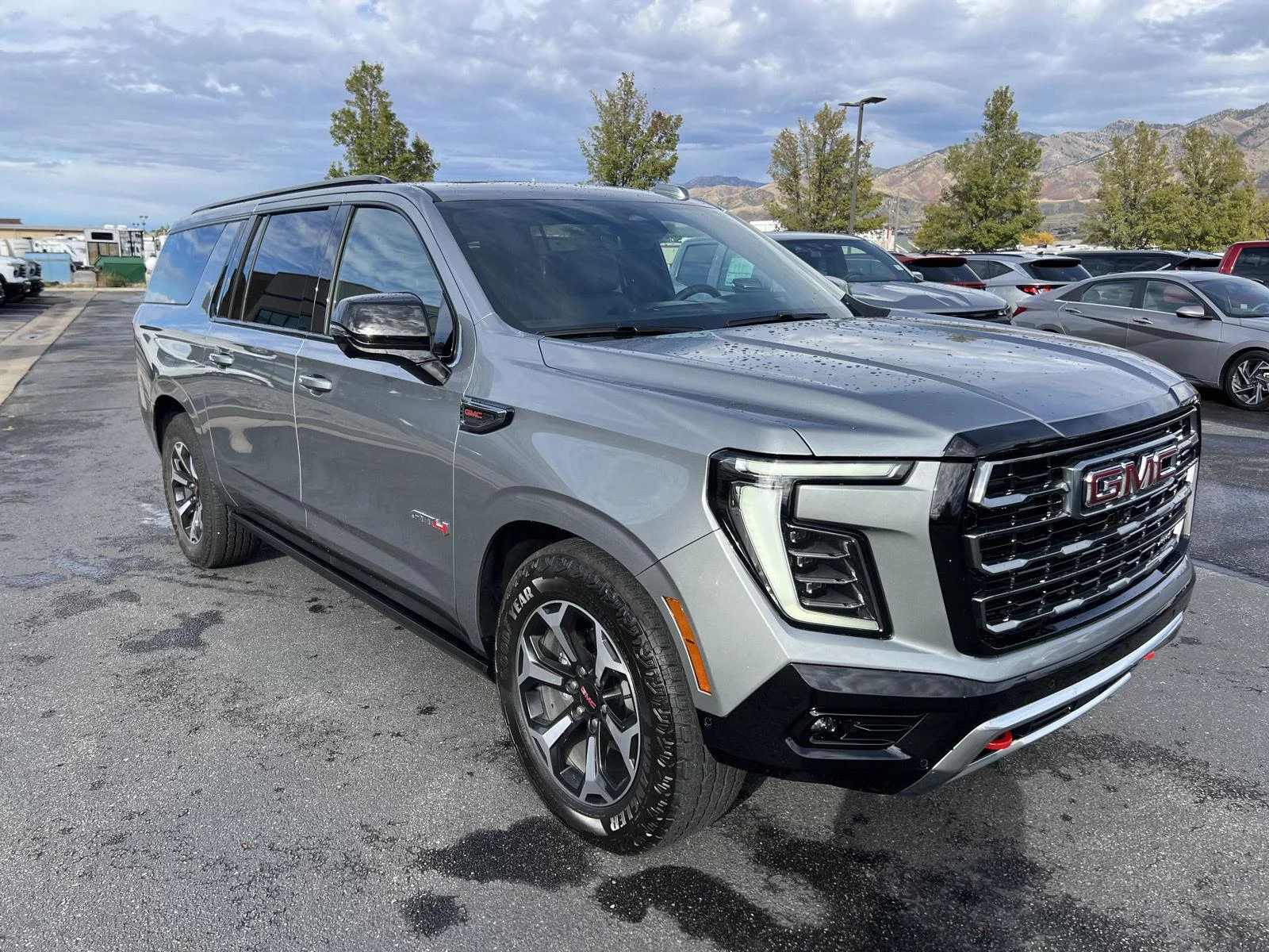 2026 GMC Yukon XL AT4 - Photo 9