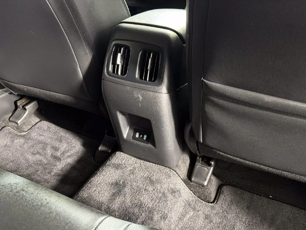 Used 2025 Gray Hyundai SEL Convenience image 33