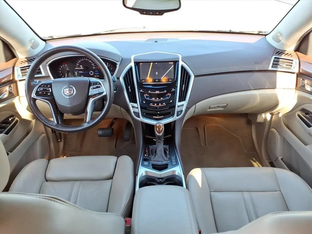 Used 2015 SILVER COAST METALLIC Cadillac Luxury Collection image 27