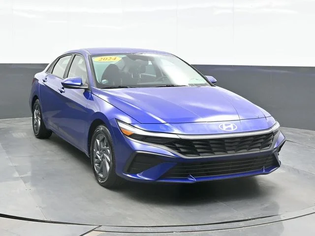 Used 2024 Blue Hyundai SEL image 6