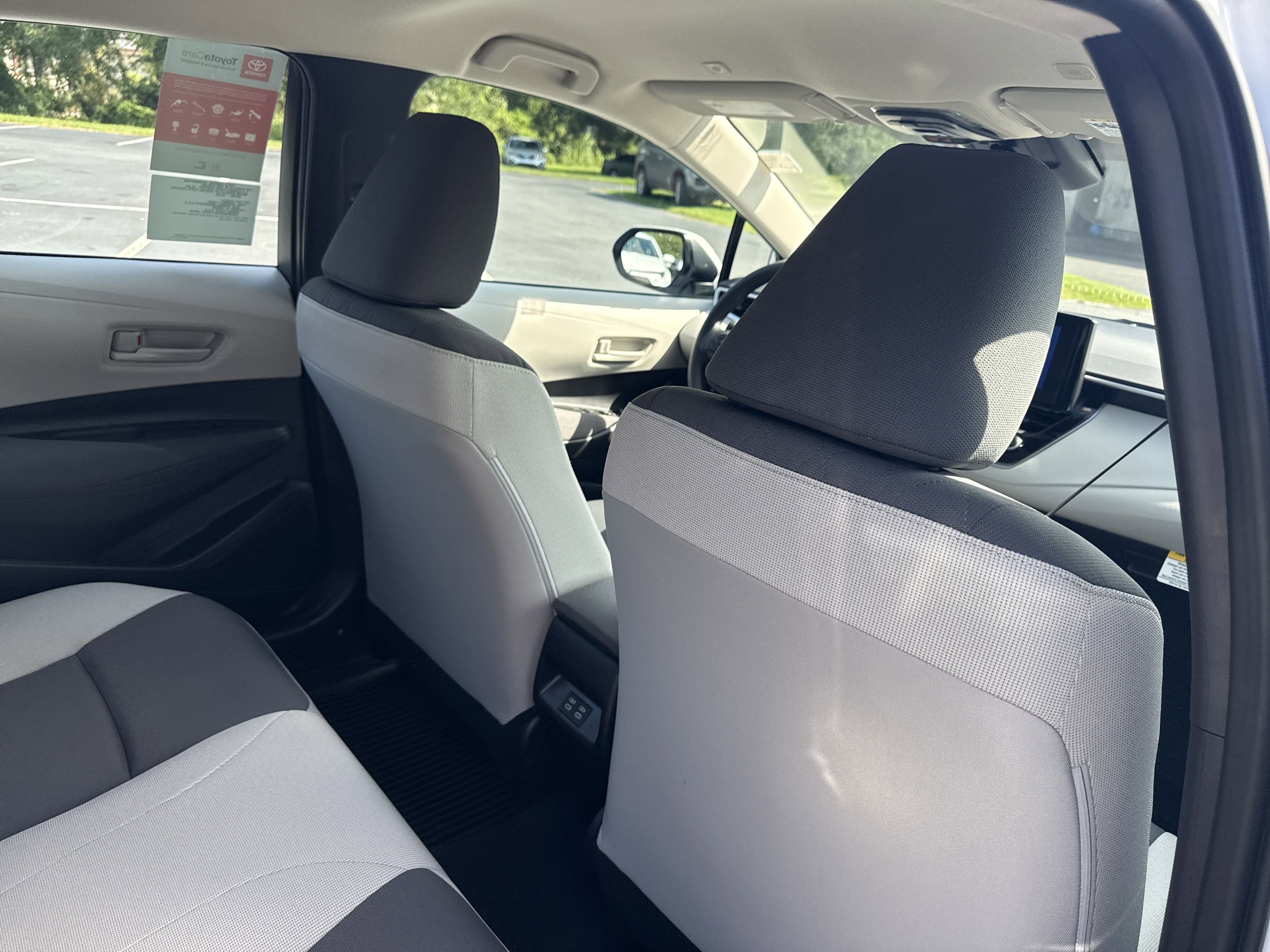 Used 2025  Toyota  image 30