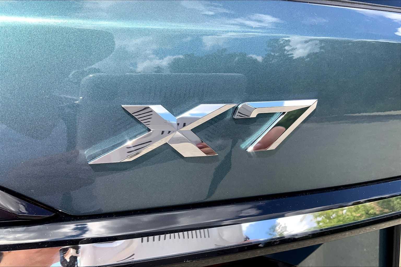 Used 2026 Blue Ridge Mountain Metallic BMW xDrive40i image 15