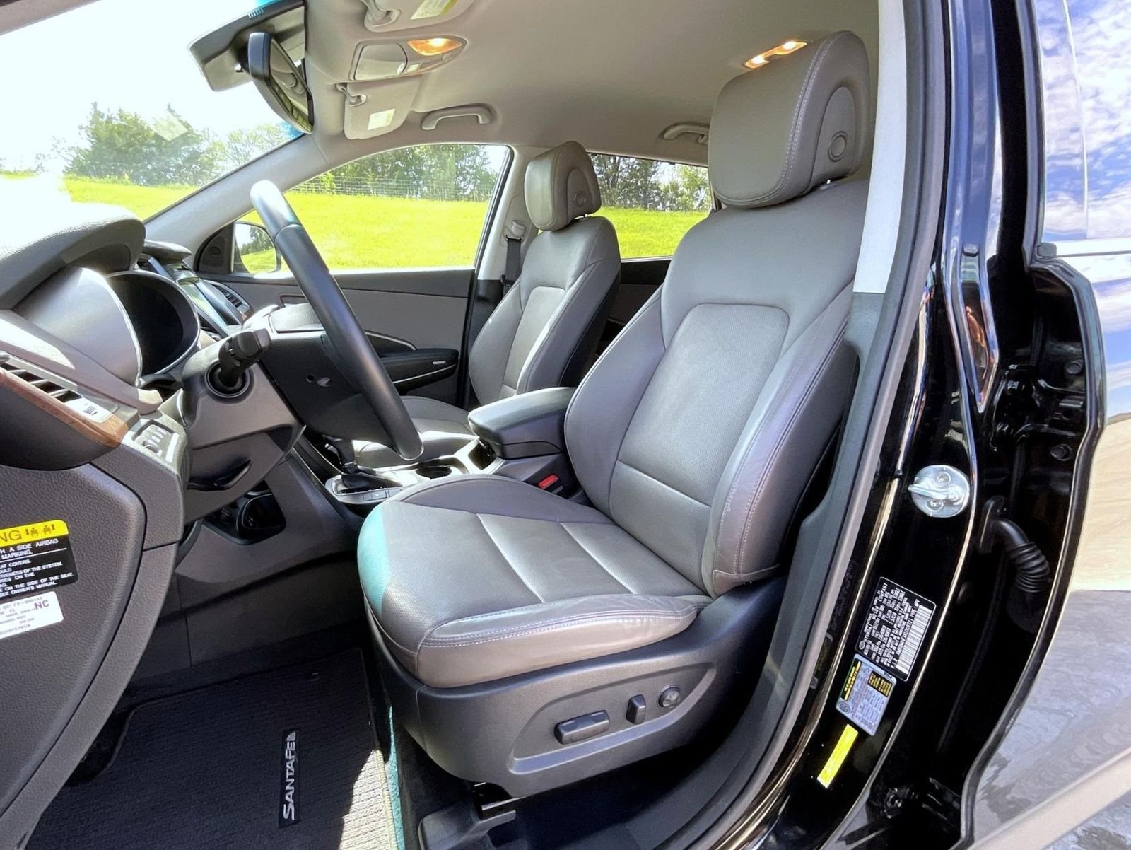 Certified Used 2019 Black Hyundai SE image 10