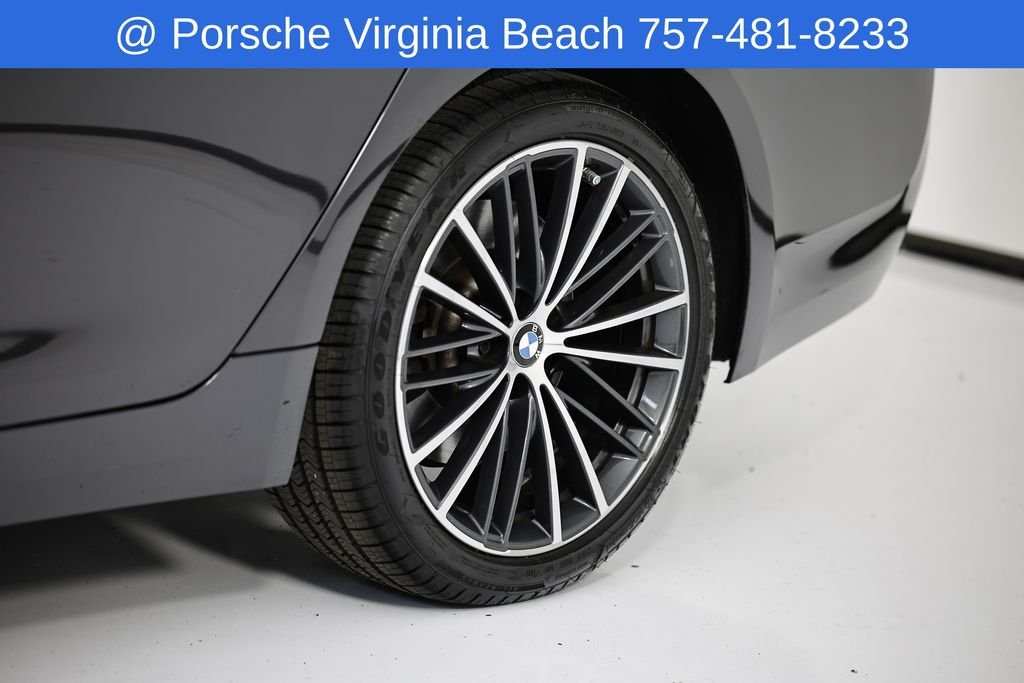 Used 2023 Gray BMW 540i xDrive image 12