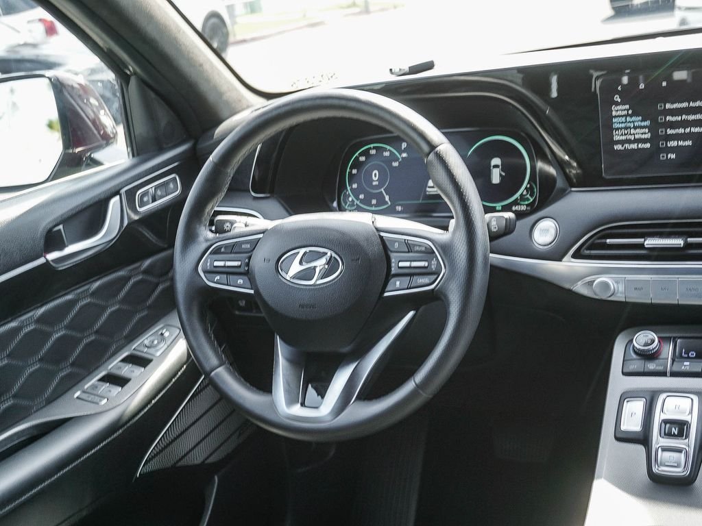 Used 2022 Red Hyundai Calligraphy image 16