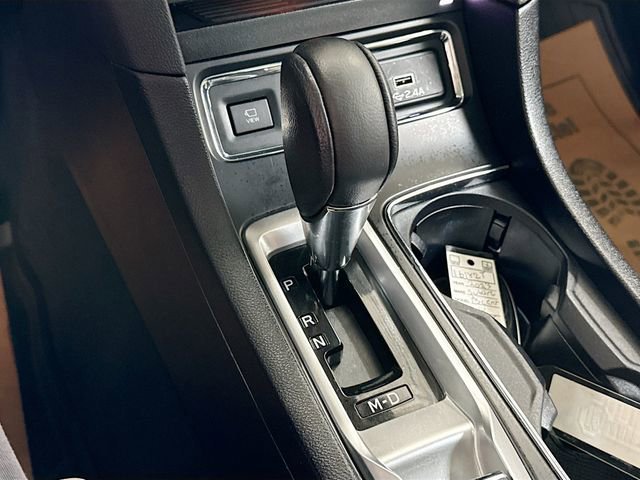 Used 2023 White Subaru Limited image 17