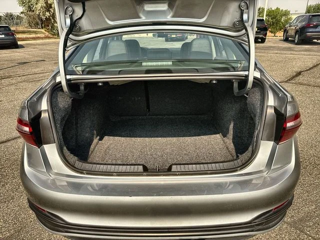 Used 2024 Silver Volkswagen 1.5T SE image 22