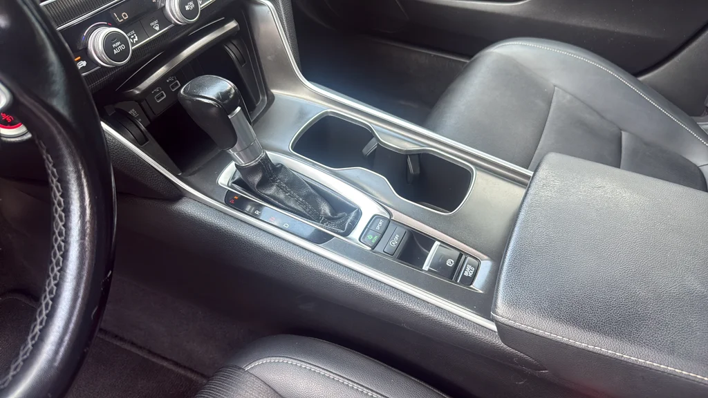 Used 2022 White Honda Sport image 30