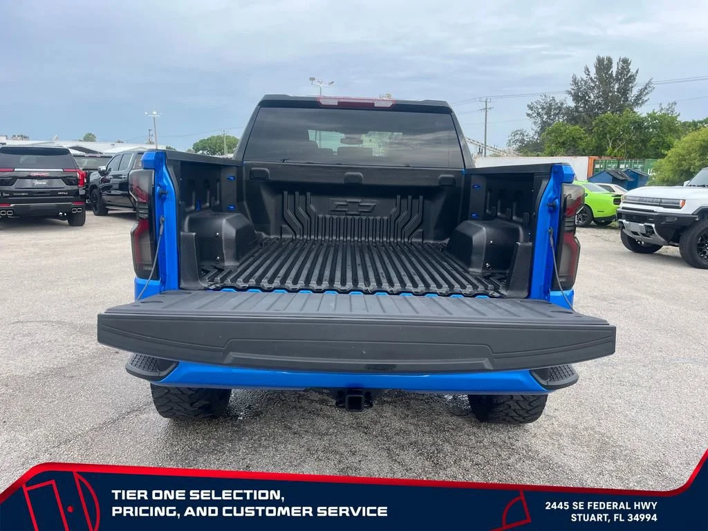 Used 2025 Riptide Blue Metallic Chevrolet Custom image 10