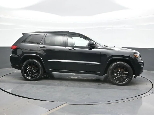 2020 Jeep Grand Cherokee Altitude - Photo 8