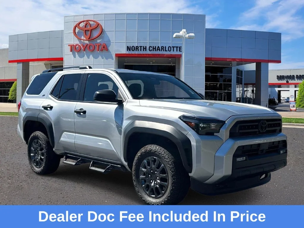 Used 2025  Toyota SR5 image 1