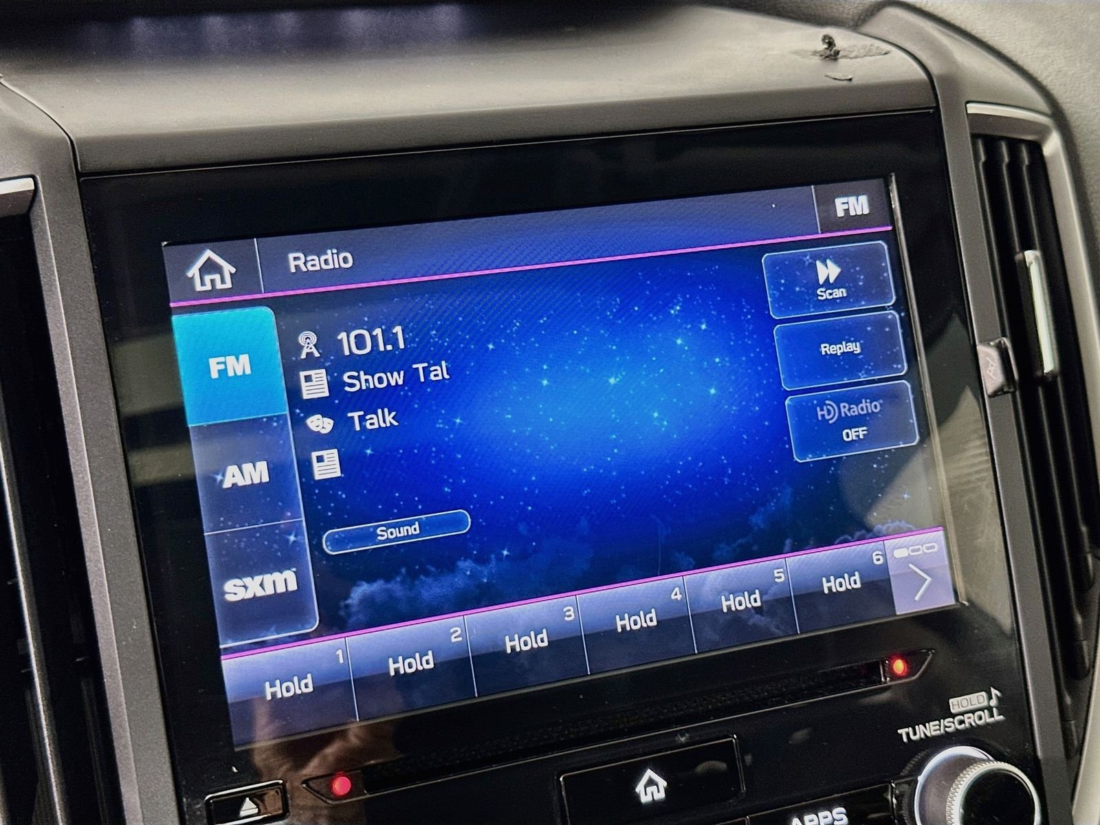 Used 2019 Crystal White Pearl Subaru 2.0i Limited image 15