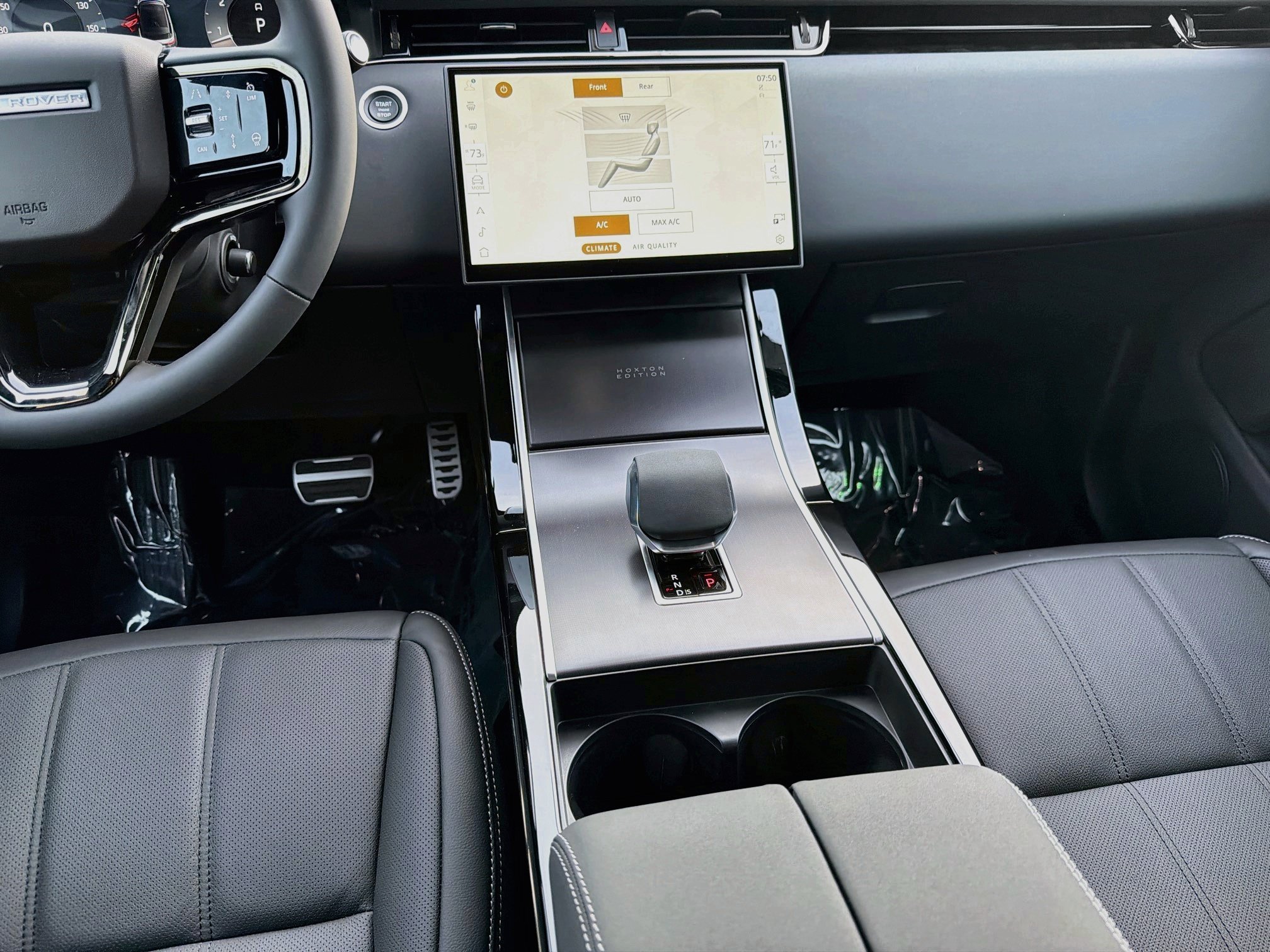 New 2026 Santorini Black LAND ROVER  image 18