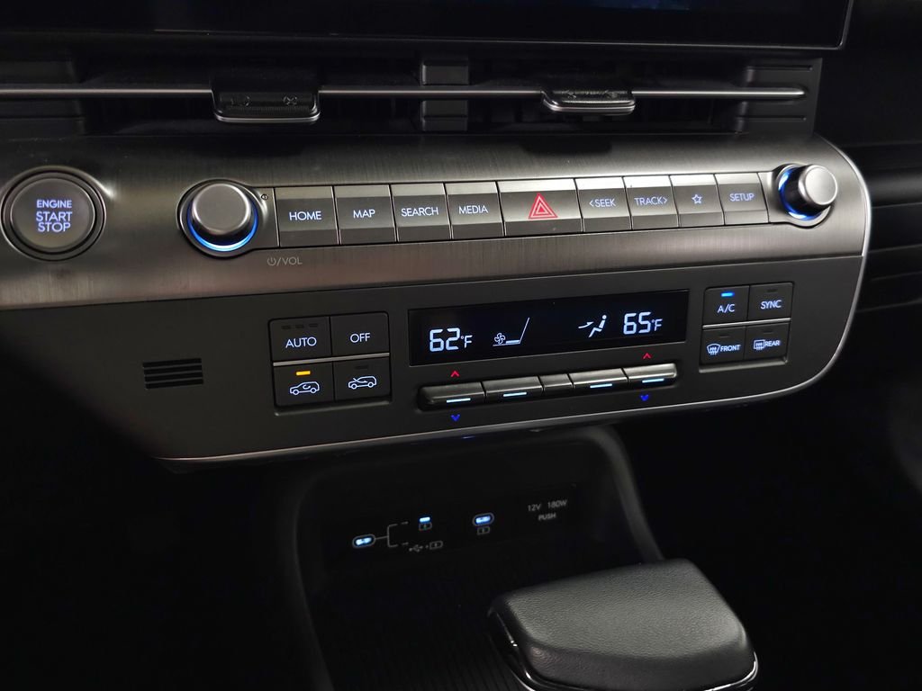2025 Hyundai Kona SEL - Photo 25