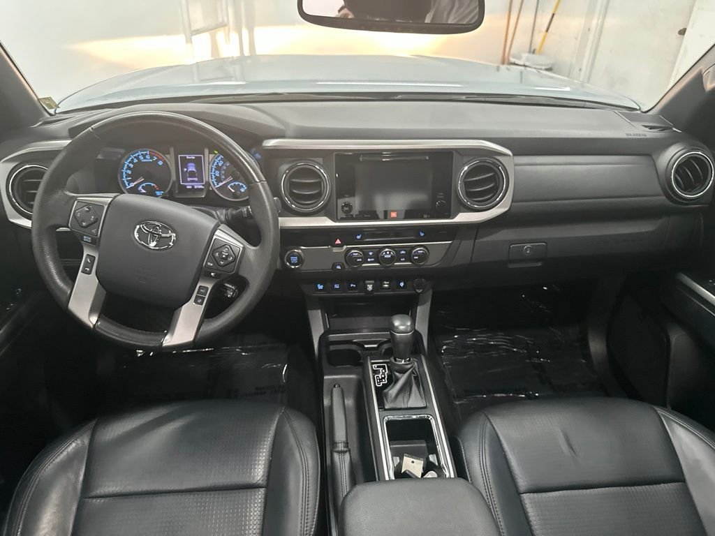 Used 2019 Gray Toyota Limited image 27