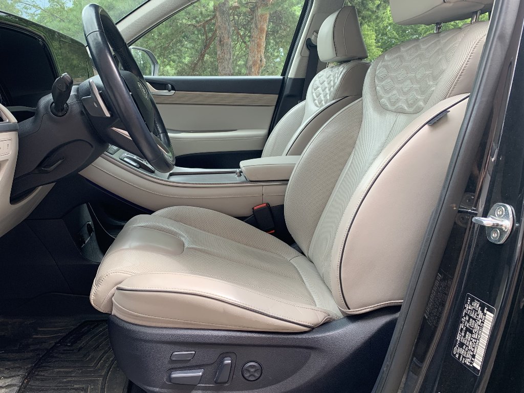 Certified Used 2022 Moonlight Cloud Hyundai Limited image 11