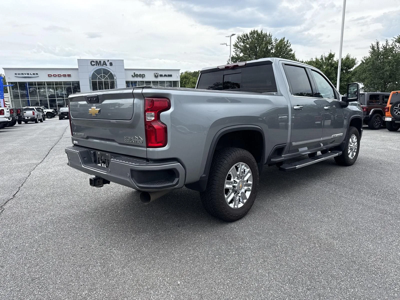 Used 2024 Sterling Gray Metallic Chevrolet High Country image 5