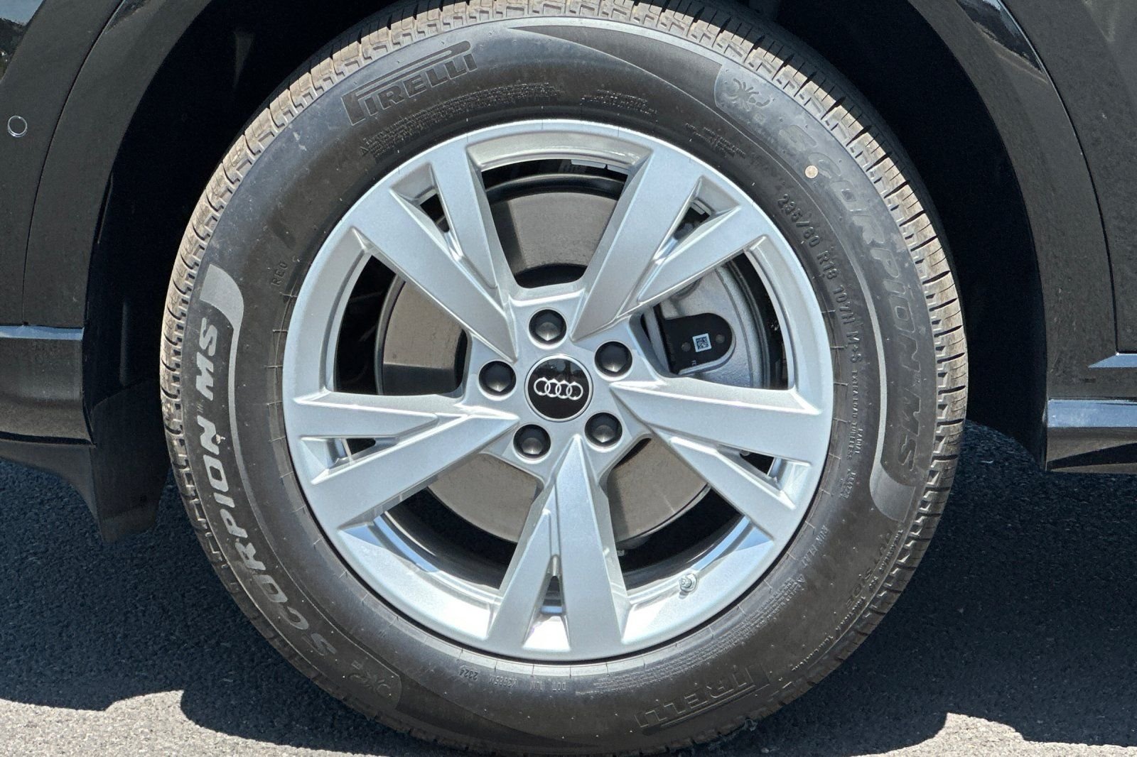 Used 2025 Black Audi  image 24