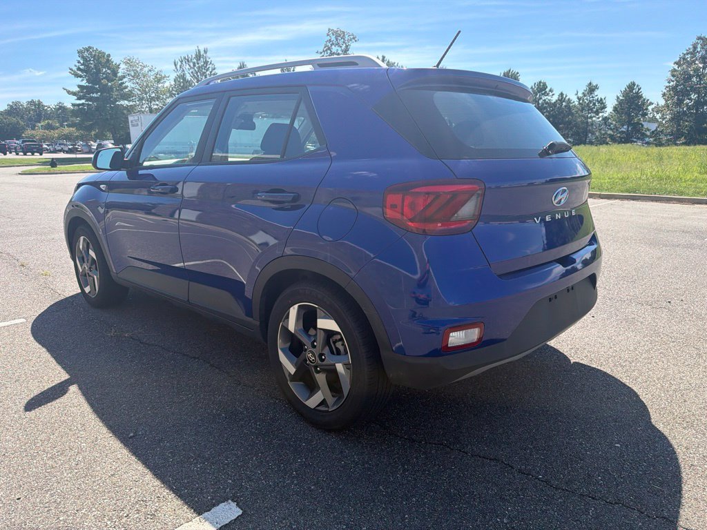 Used 2025 Blue Hyundai SEL image 5