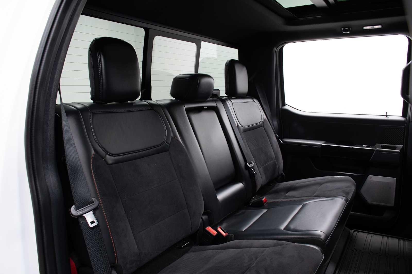 2023 Ford F-150 Raptor - Photo 28