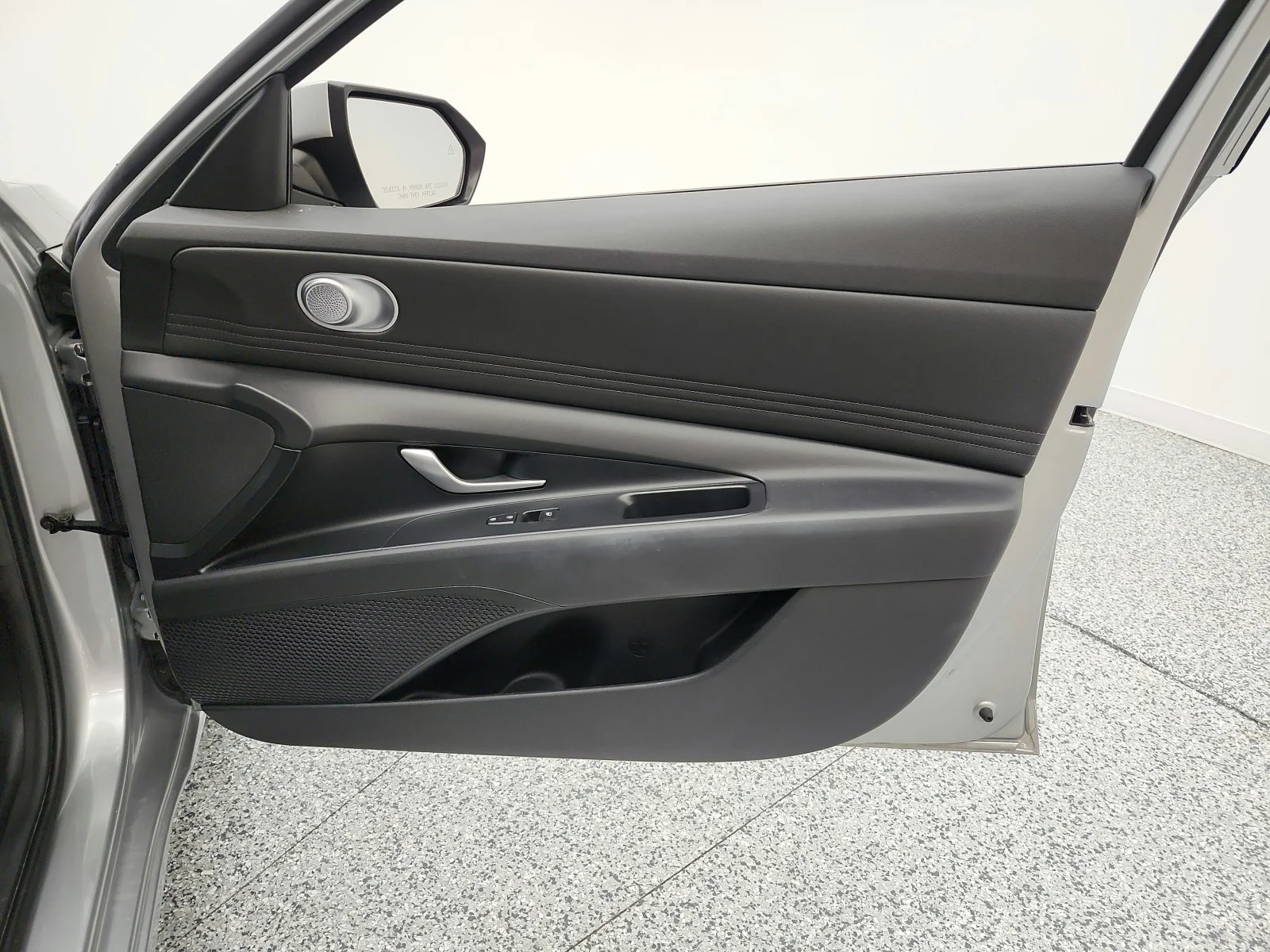 Used 2021 Shimmering Silver Pearl Hyundai SEL IVT image 19