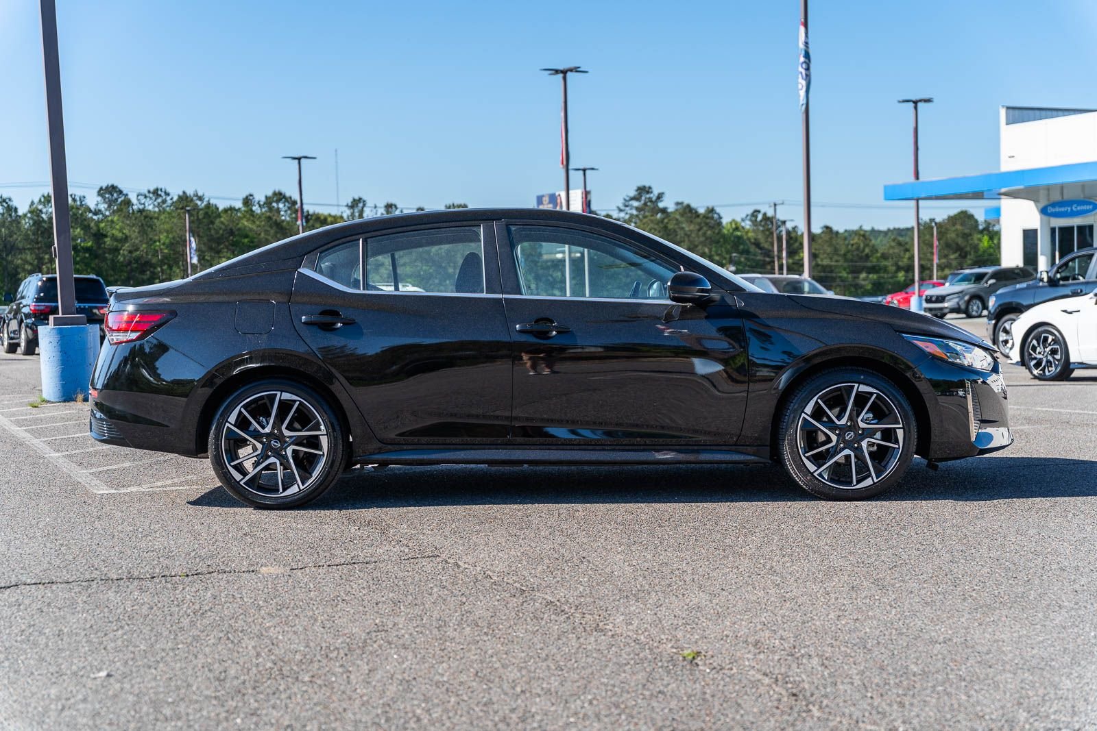 2025 Nissan Sentra SR - Photo 9