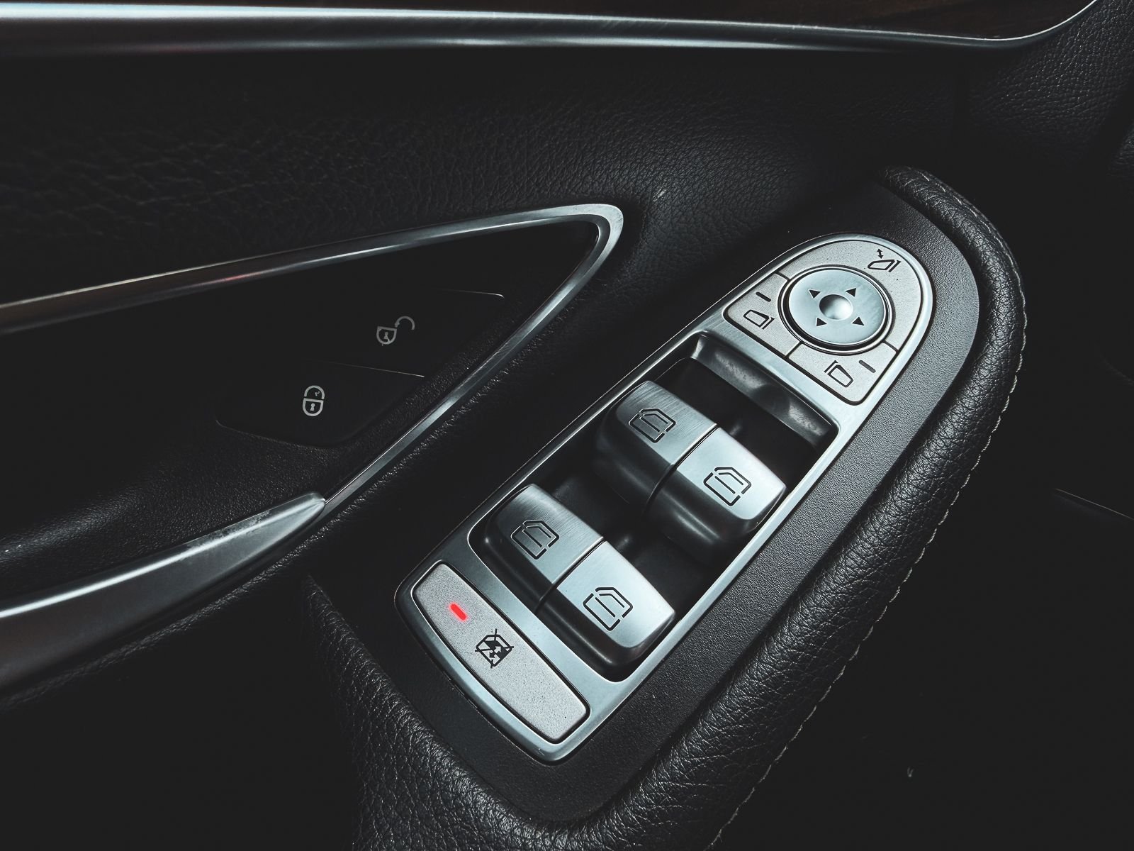 Used 2017 Black Mercedes-Benz C 300 image 30