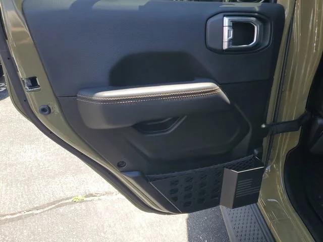 Used 2025 41 Jeep High Tide image 25