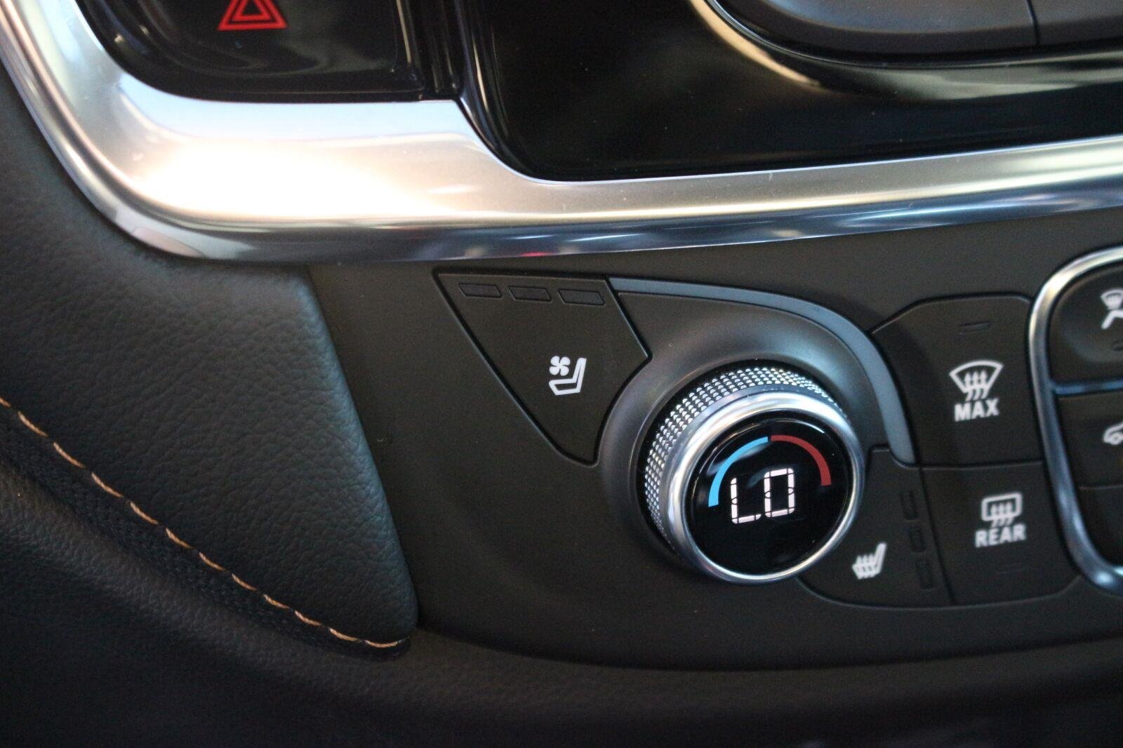 Used 2021 SUMMIT WHITE Chevrolet Premier image 28
