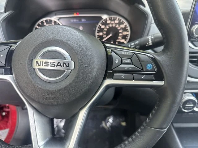 Used 2020 Red Nissan 2.5 SV image 17