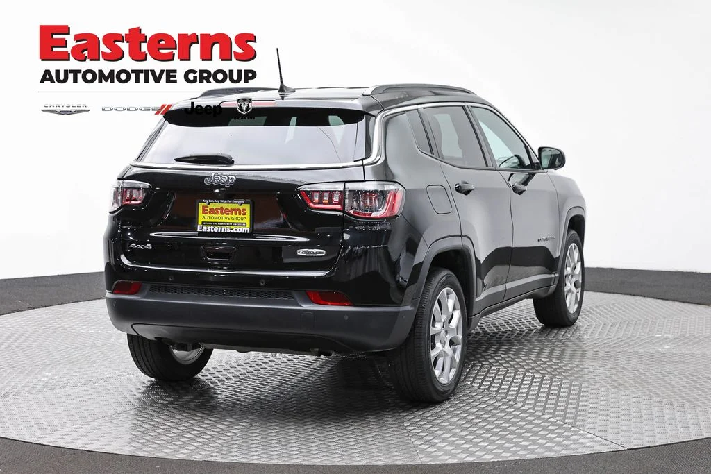 Certified Used 2024 Black Jeep Latitude Lux image 6
