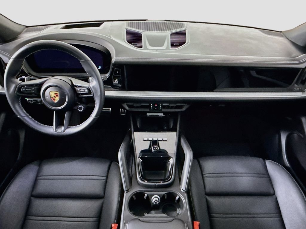 Used 2024  Porsche S image 13