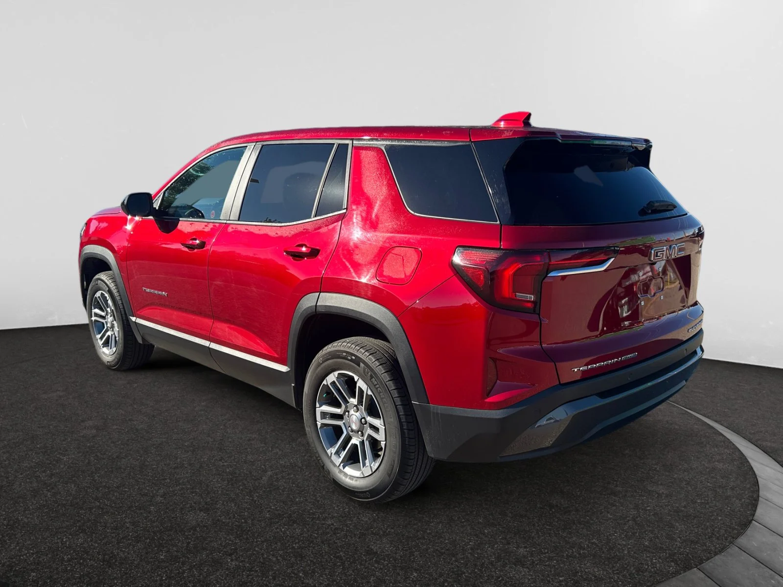 Used 2026 Red GMC AWD Elevation image 3