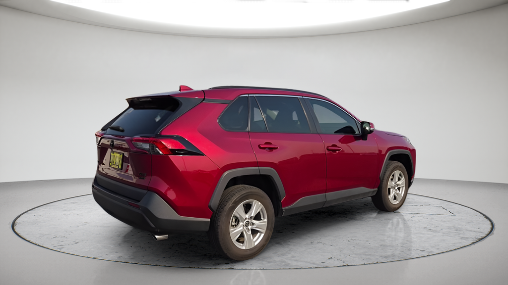 Used 2021 Red Toyota XLE image 6
