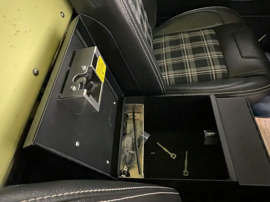 Used 1972 Yellow GMC  image 68
