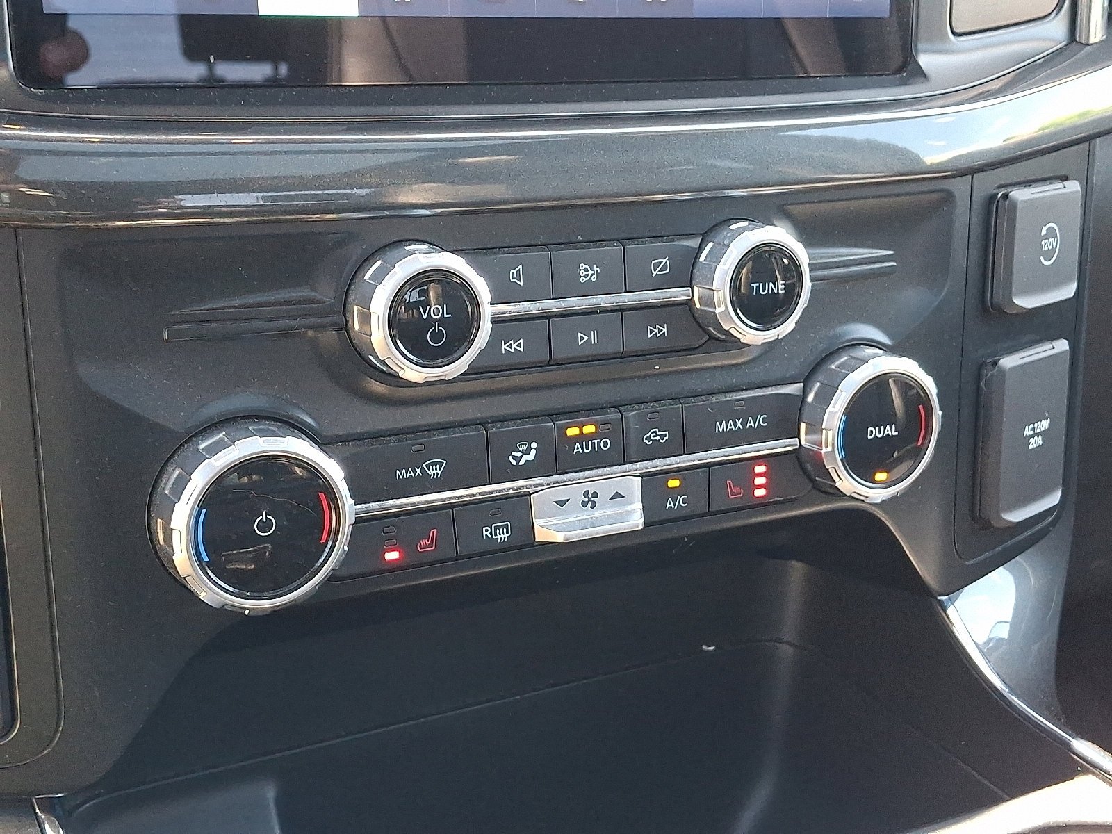2023 Ford F-150 XLT - Photo 19
