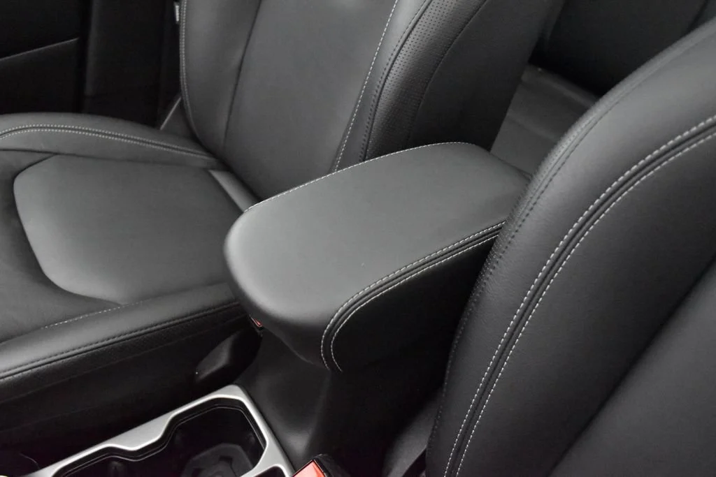 Used 2022 Graphite Gray Jeep Limited image 14