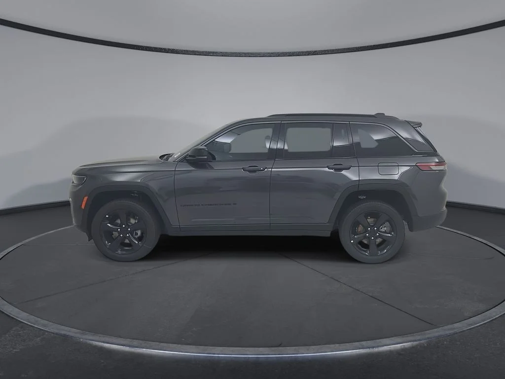 New 2026 Baltic Gray Metallic Clear-Coat Exterior Paint Jeep Limited image 9