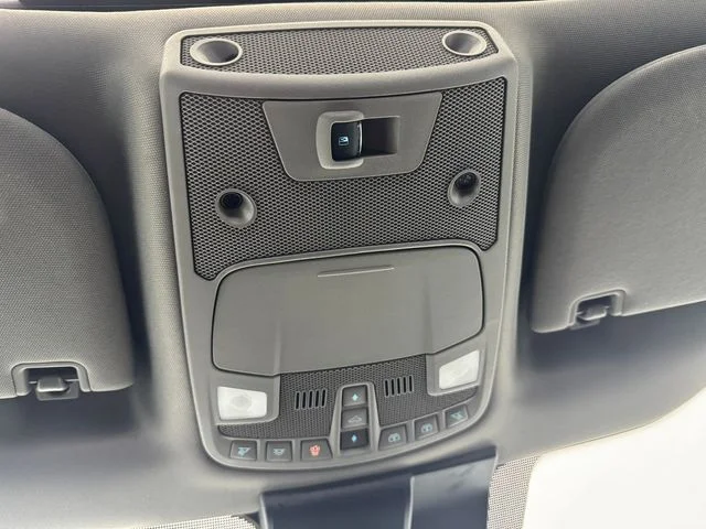 Used 2019 White Platinum Clearcoat Metallic Ford Lariat image 39