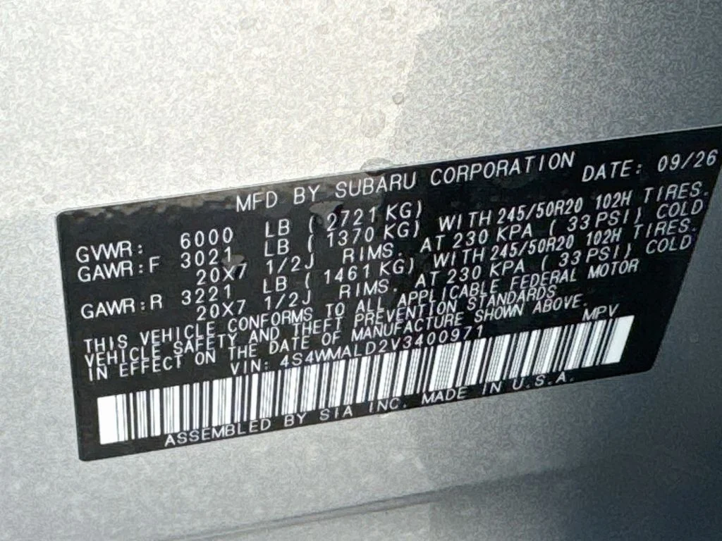 New 2027 Silver Subaru Onyx Edition Touring image 43