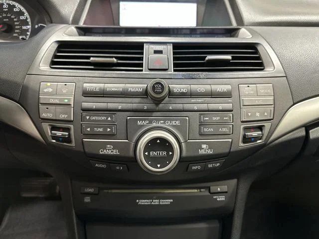 Used 2009 Alabaster Silver Metallic Honda EX-L image 22