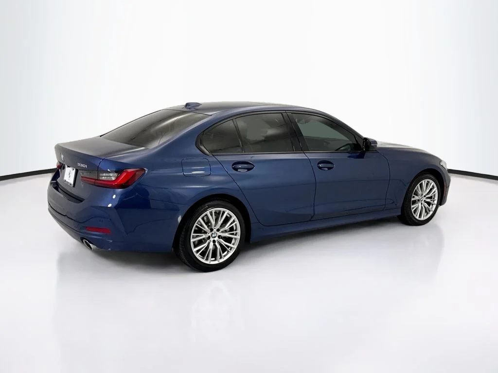 Used 2023 Blue BMW 330i image 5