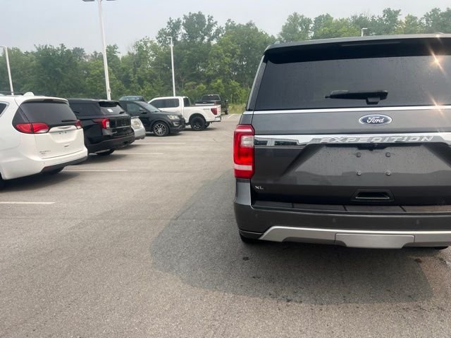 Used 2019 Magnetic Metallic Ford XLT image 4