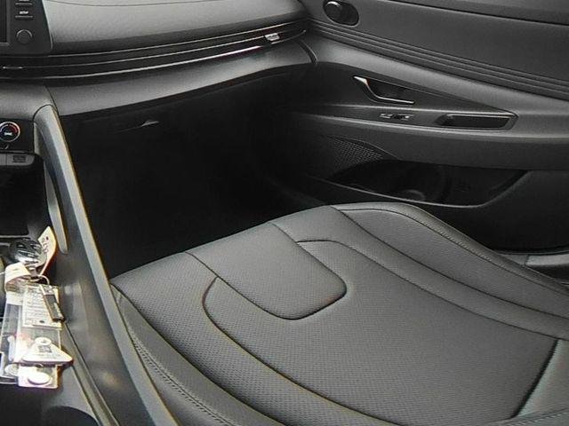 New 2026 White Hyundai SEL Sport Plus image 28