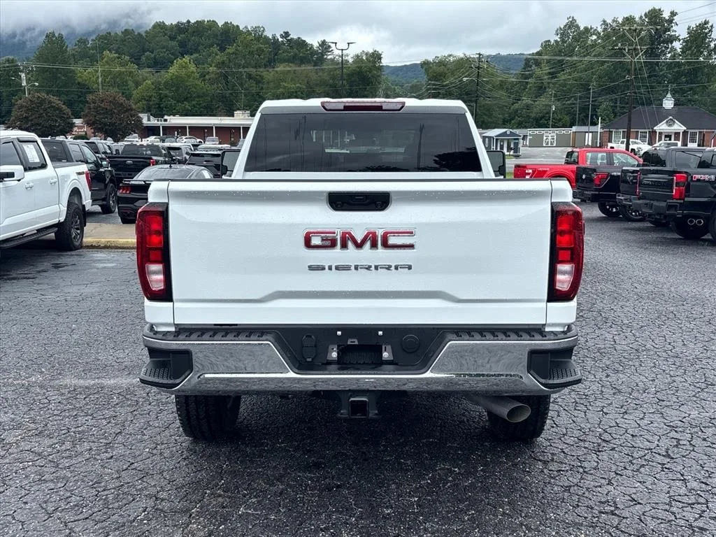 Used 2025 White GMC Pro image 6